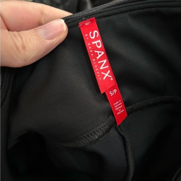 SPANX • Women’s Faux Leather Black Moto Quilted Leggings High Waisted Size Small - Picture 6 of 7